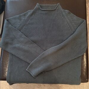 Banana Republic Men's Blue Sweater size Large